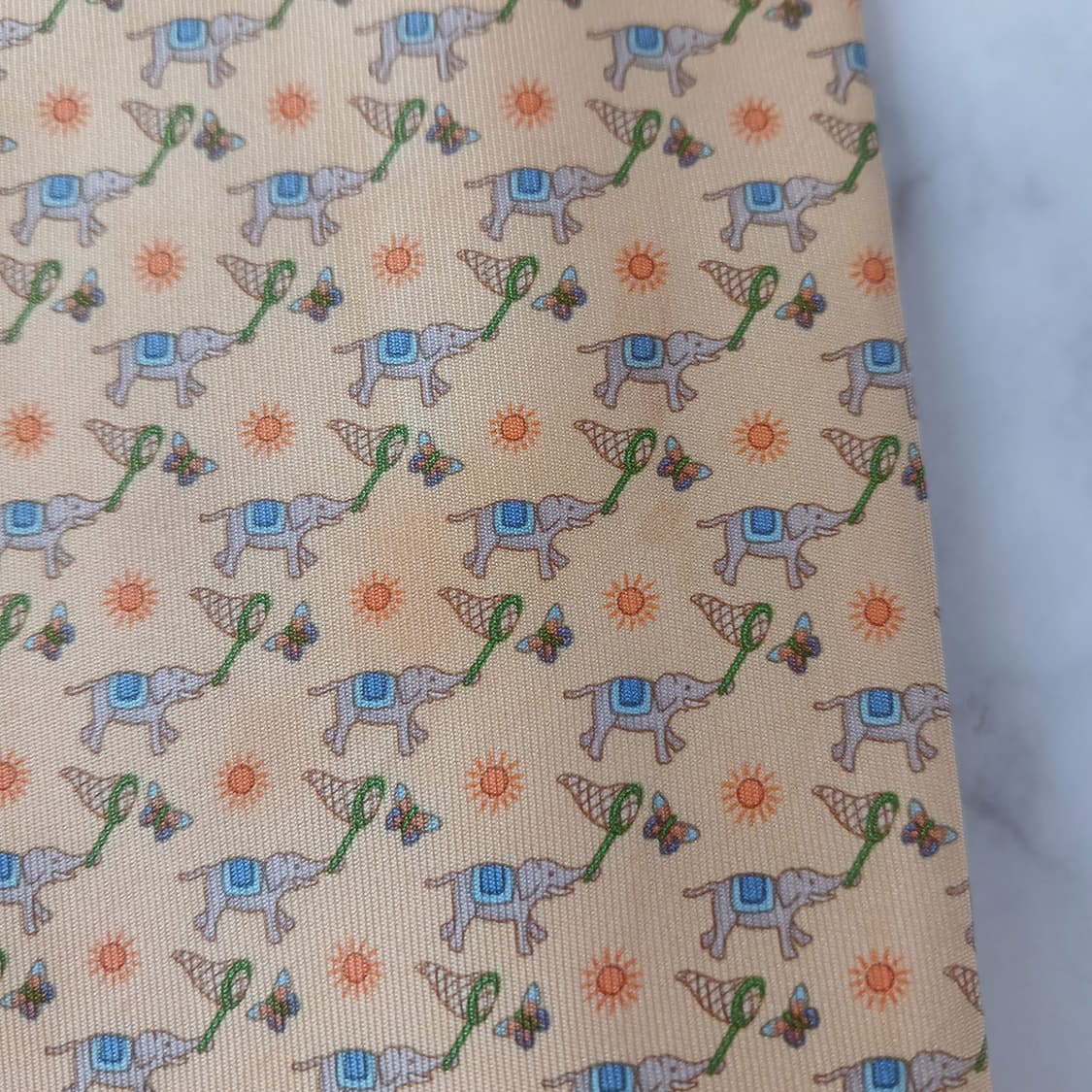 페라가모 실크 옐로우 코끼리&나비 넥타이 9.6cm A등급 A19233
 상품이미지7