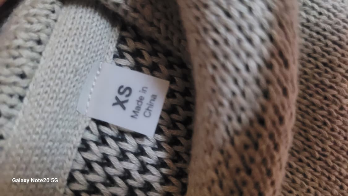 에센셜 후드 니트 상품이미지4