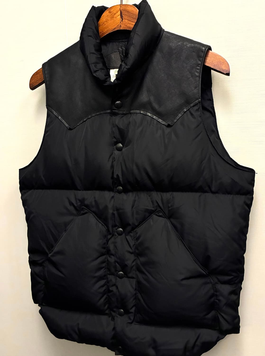 (38/95)록키마운틴 페더베드 다운 베스트 조끼 트리플블랙 상품이미지2