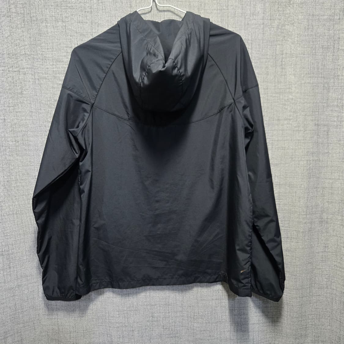 나이키 빅로고 팩커블 간절기 바람막이  블랙  상품이미지2