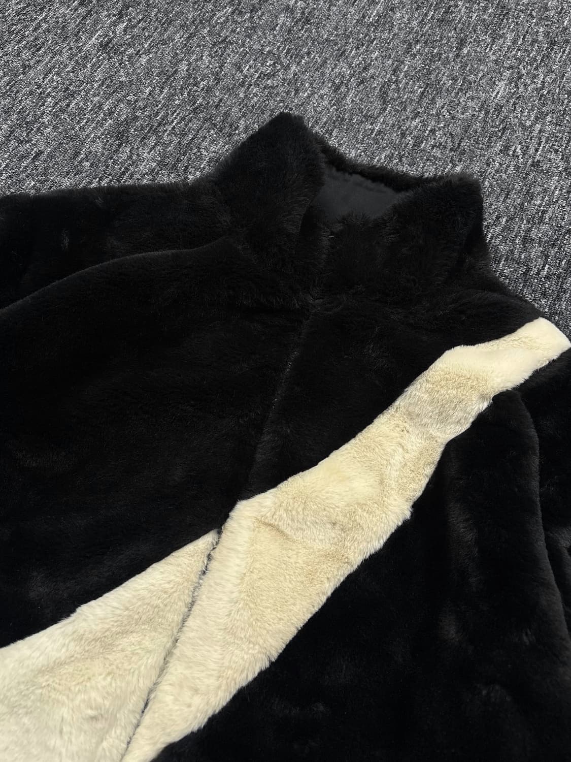 나이키 빅스우시 블랙 퍼 자켓 상품이미지4