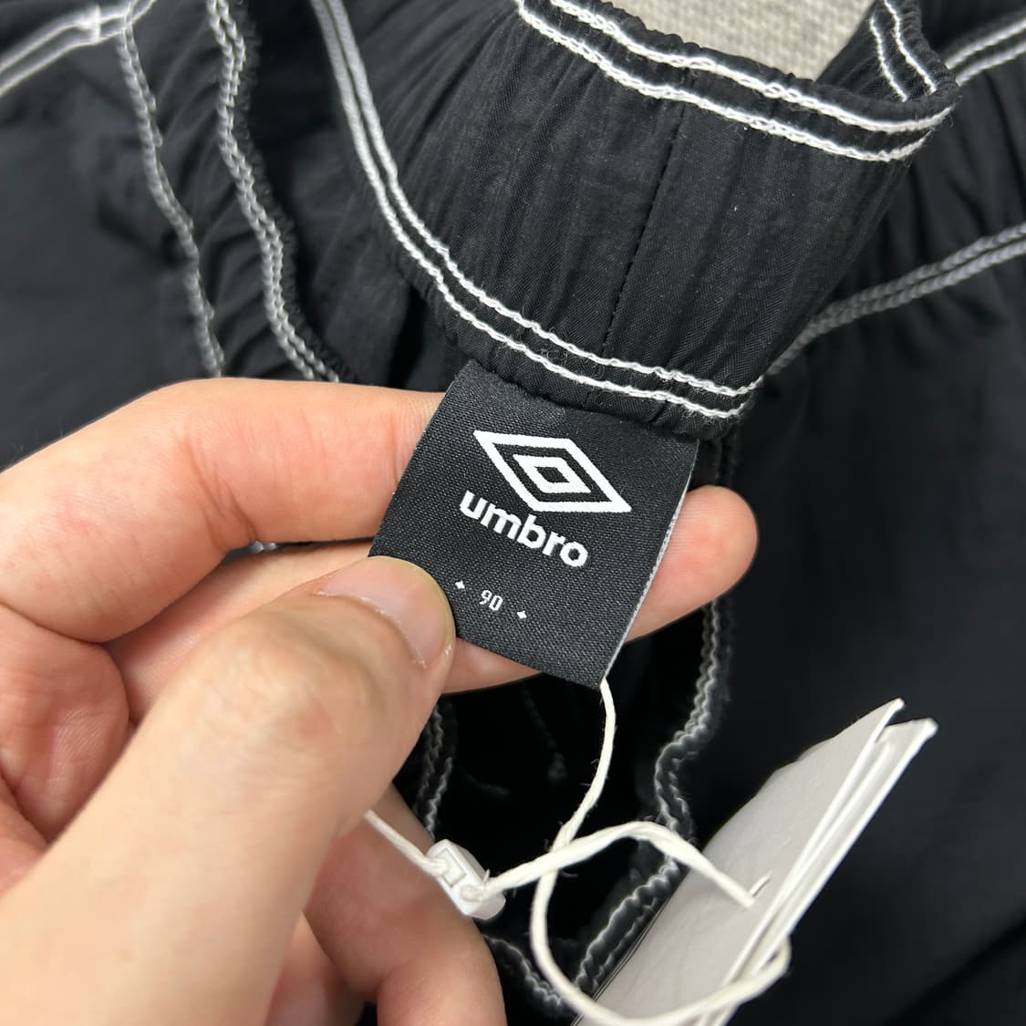 (새상품)엄브로 스티치 나일론 쇼츠 반바지(2XL) 상품이미지3