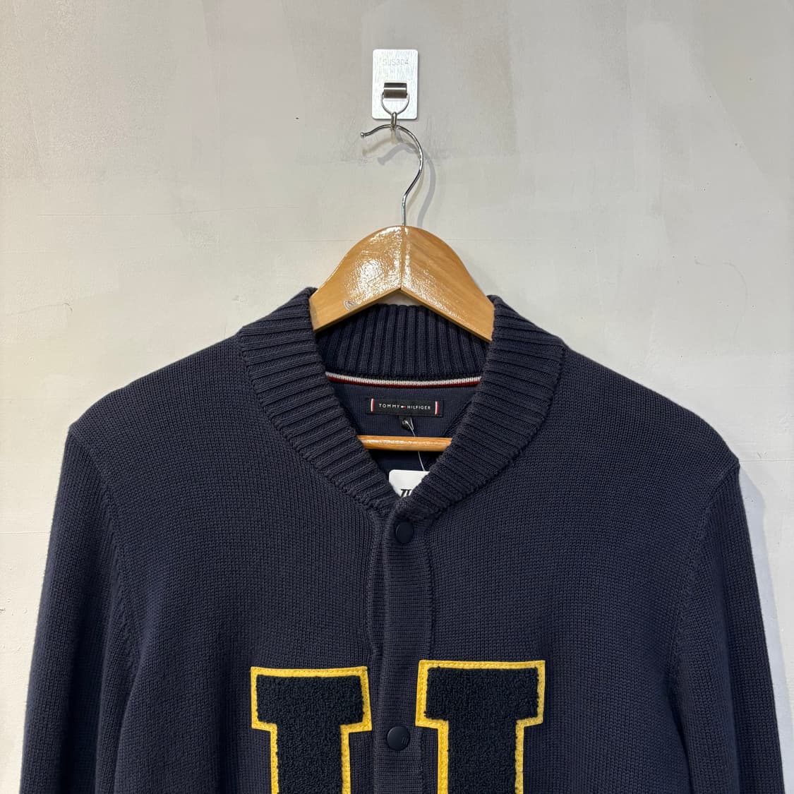 타미힐피거 빅로고 니트 가디건 상품이미지3
