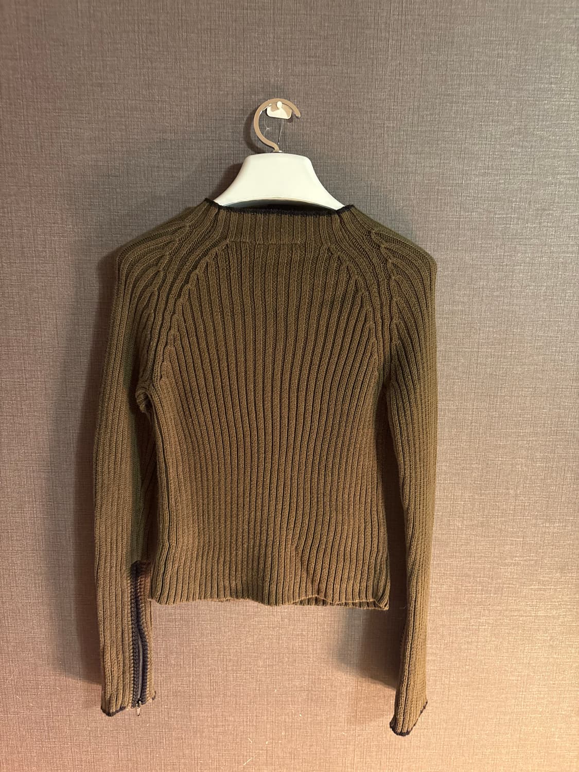 DKNY 카키 골지 니트 상품이미지5