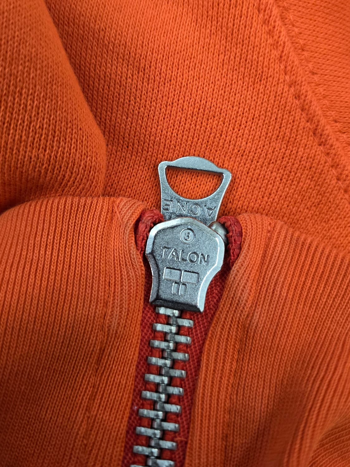 [정품] 아크네스튜디오 여성 사이드지퍼 크롭맨투맨. 싸이즈 XS 상품이미지5