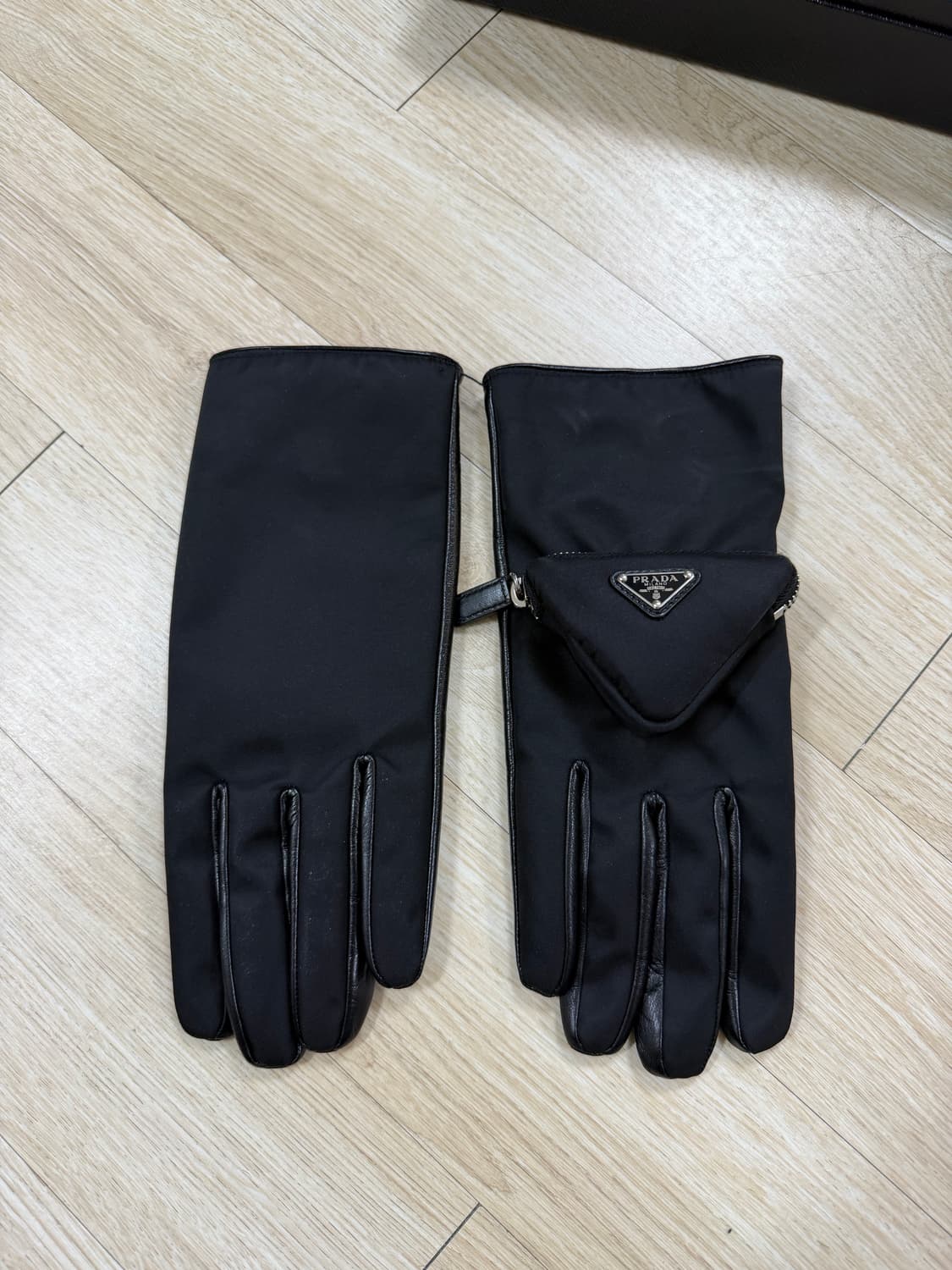 프라다 남성 장갑 (정품 새상품, 풀박스,보증서) 상품이미지1