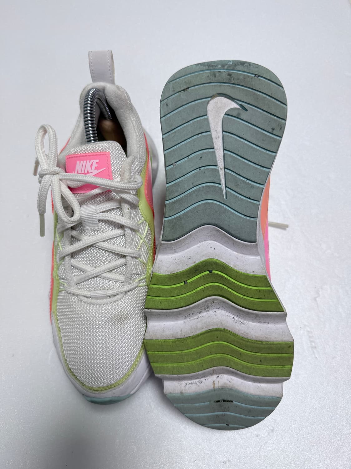 나이키 여성 러닝화 화이트 네온 스니커즈 240 상품이미지5