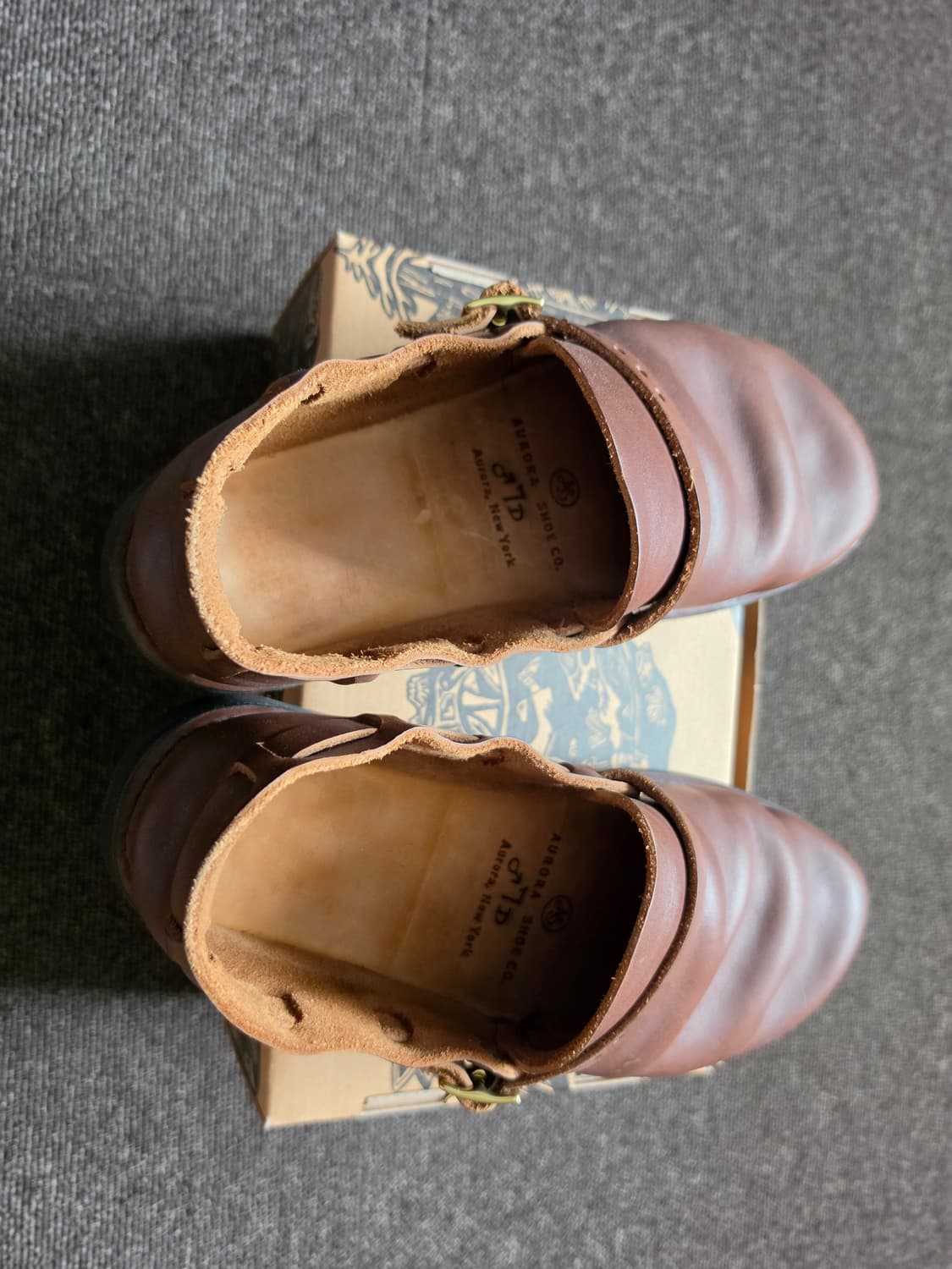 오로라슈즈 AURORA SHOE MIDDLE ENGLISH (Brown) 상품이미지2