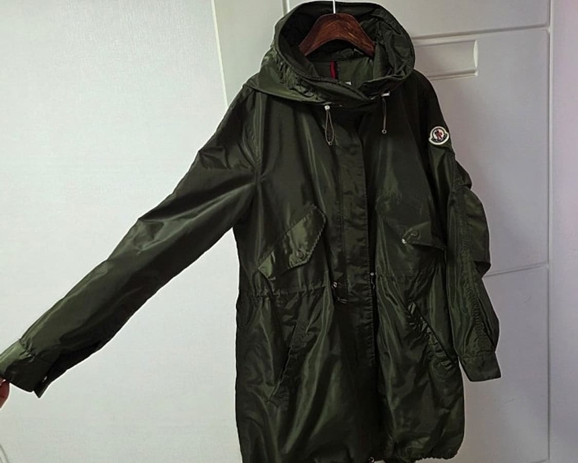 몽클레르 카키색 바막 웨트 후드 롱자켓 여성 2
 상품이미지6