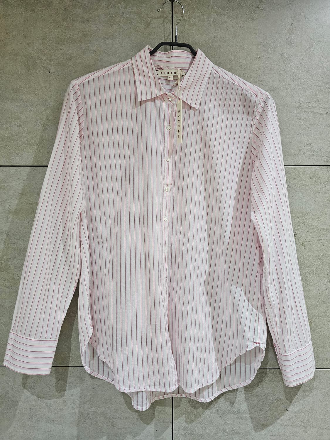 (새상품 )XIRENA
Beau Button Down Shirt 상품이미지2