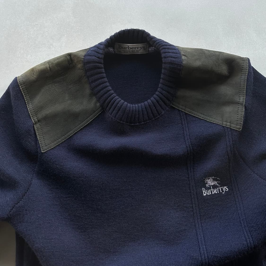 [M]버버리 BURBERRYS 엘보 패치 코만도 니트 네이비 상품이미지8