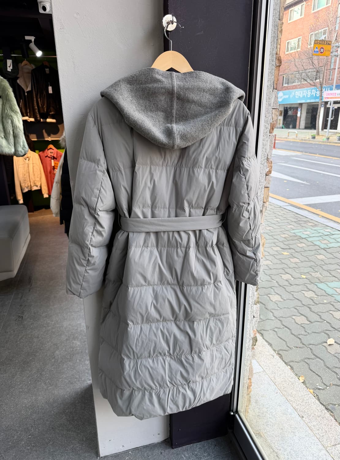 82/ 더캐시미어 20FW 구스다운 패딩 코트 상품이미지7