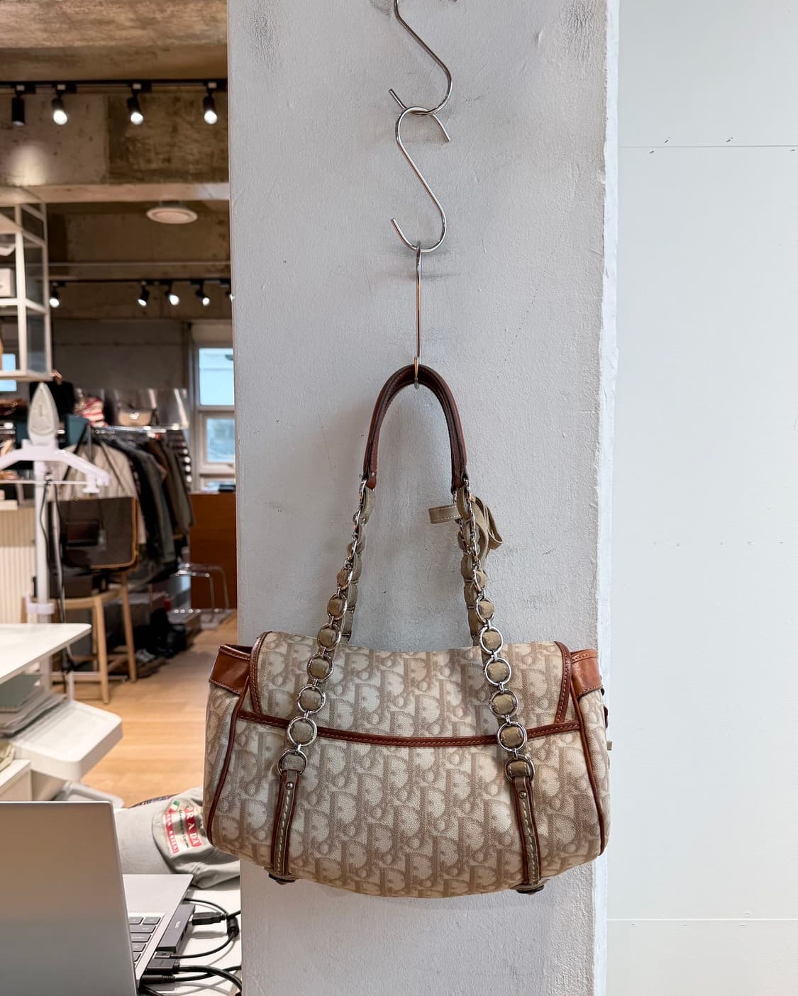 크리스찬 디올 오블리크 로맨틱 트로터 체인 숄더백 상품이미지5