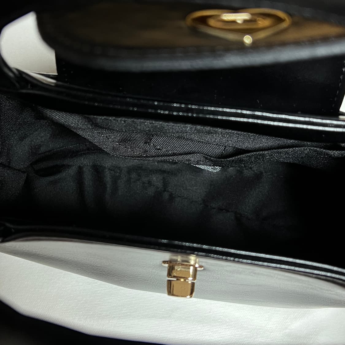 블랙 하트 미니 토트백 상품이미지4