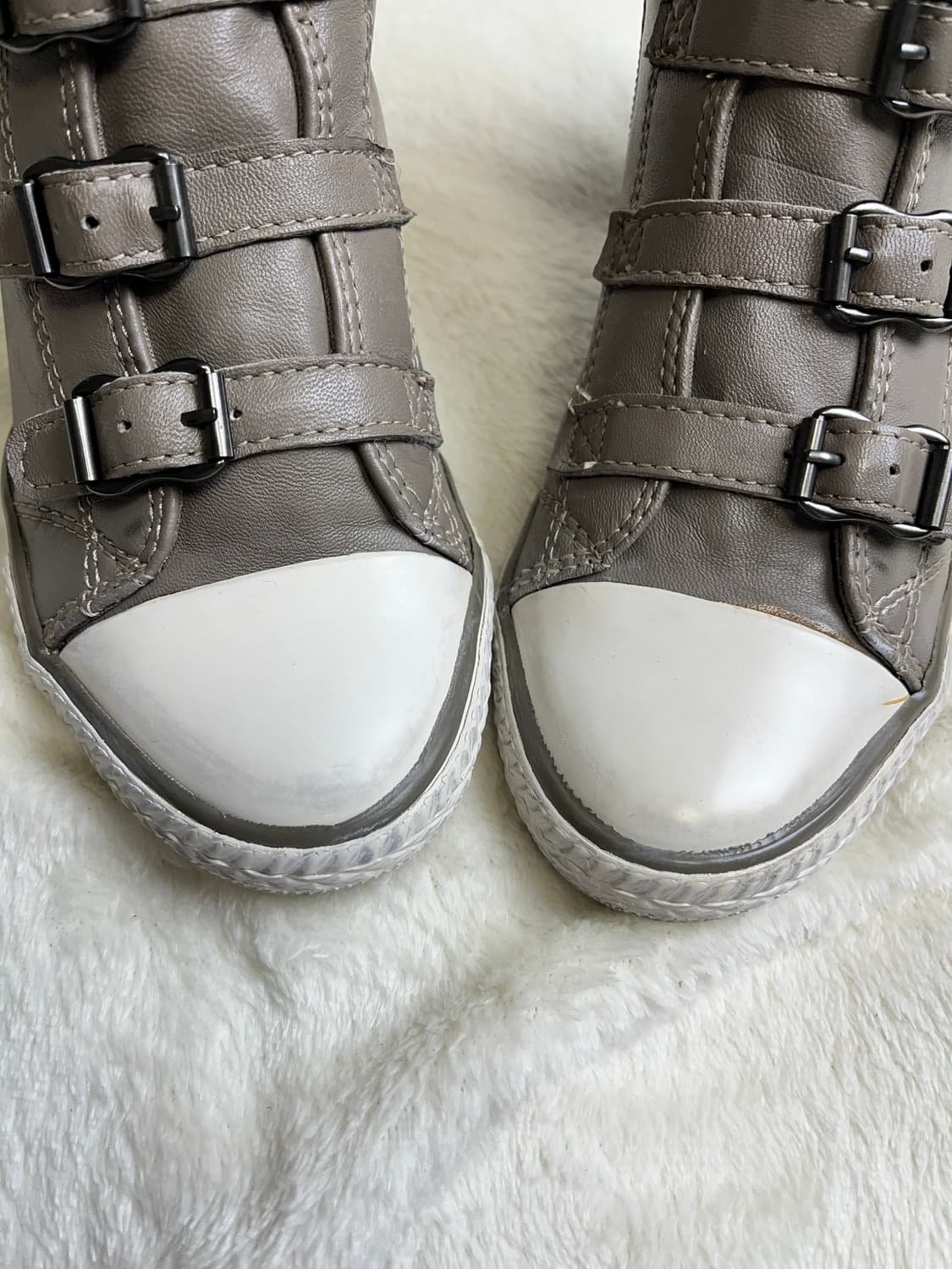 [35] 아쉬 스터드 레더 웨지힐 스니커즈 || ASH 220-225 상품이미지7