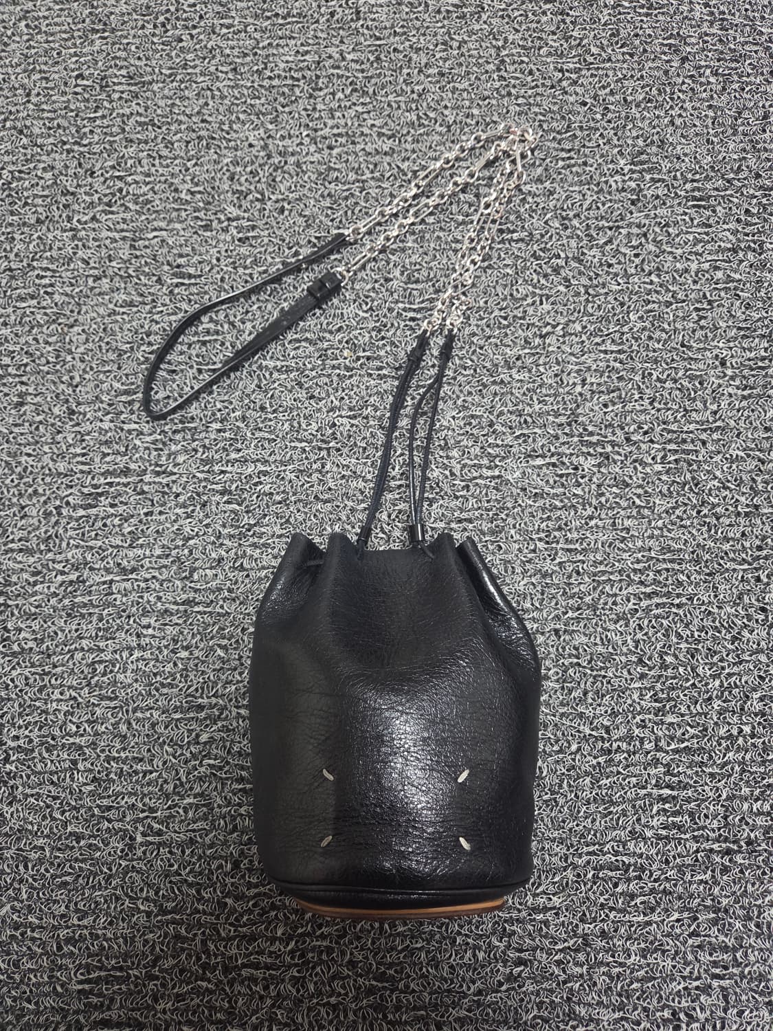 메종마르지엘라 버킷백 상품이미지1