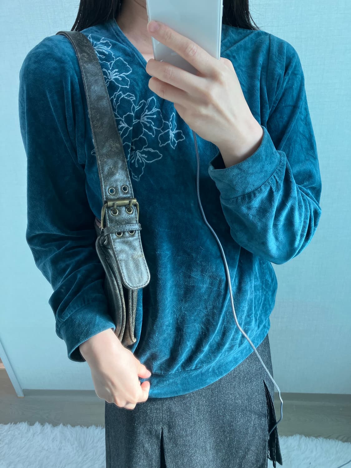 jpn vintage 딥블루 플라워패턴 벨벳 긴팔 티셔츠 y2k 스트릿  상품이미지4