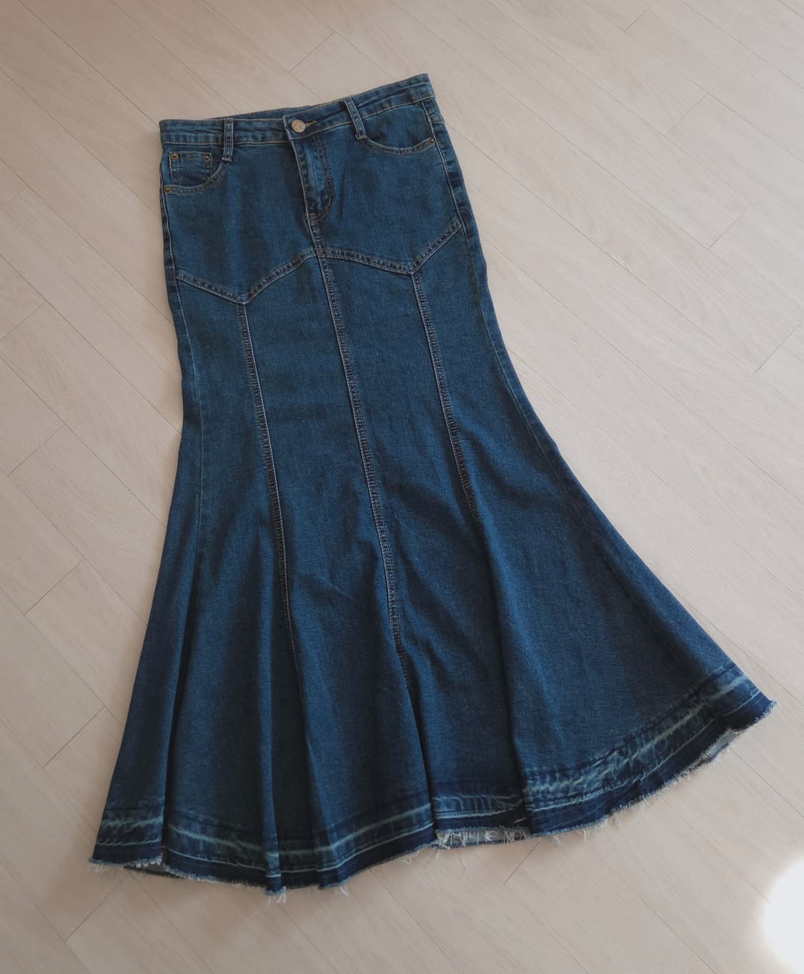 절개 포인트 빈티지 데님 롱스커트 상품이미지1