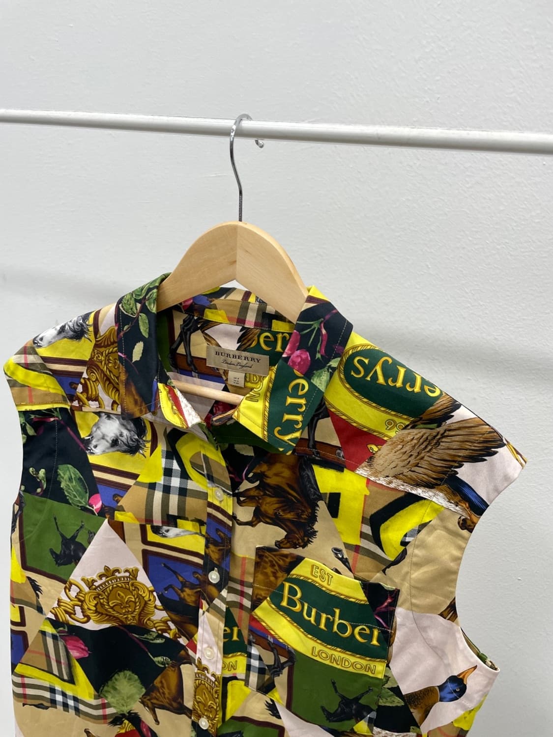 여) 버버리 신형 아카이브 민소매 셔츠 상품이미지5