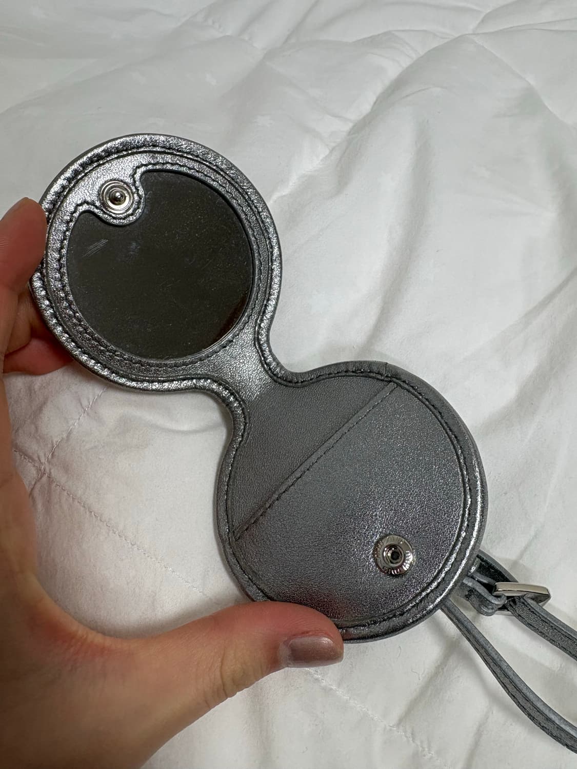 미우미우 마테라쎄 실버 거울 키링 키홀더 상품이미지3