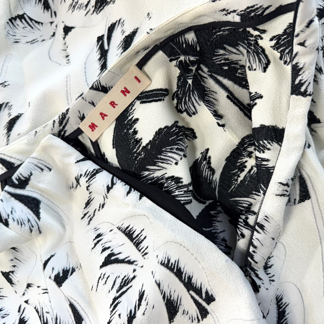 마르니 프린팅 패턴 언발 스커트 상품이미지2