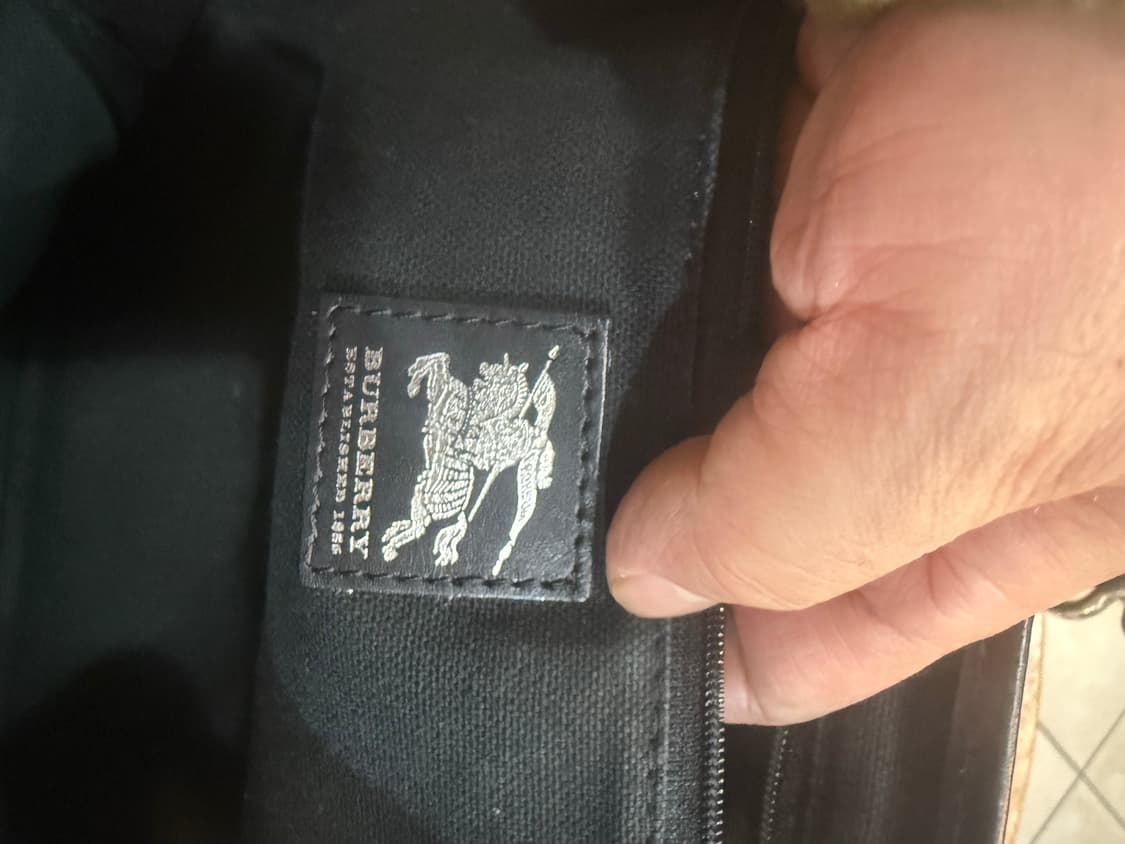 정품 버버리 노바체크 토트백 팝니다 상품이미지7