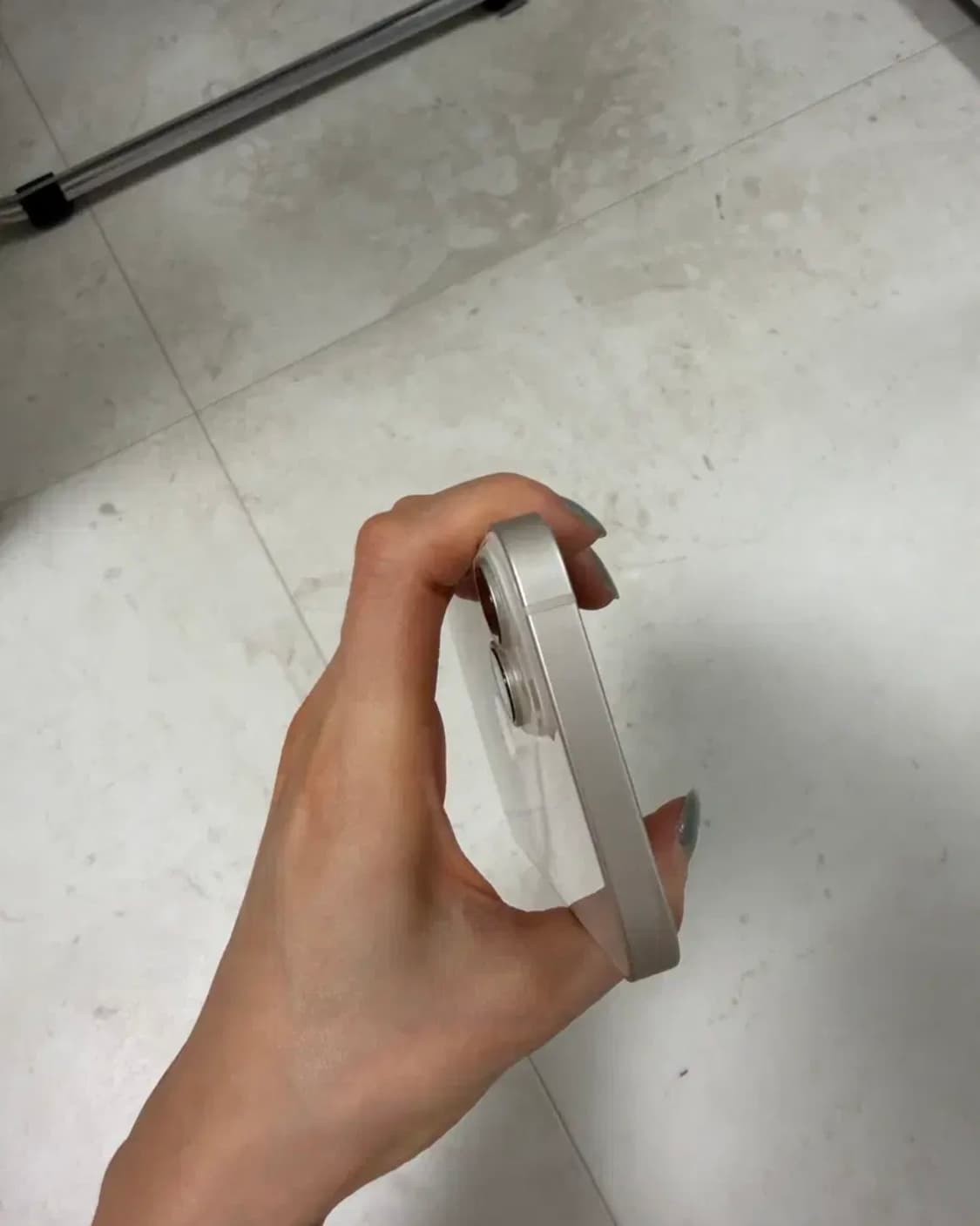 아이폰14 화이트 256기가 상품이미지5