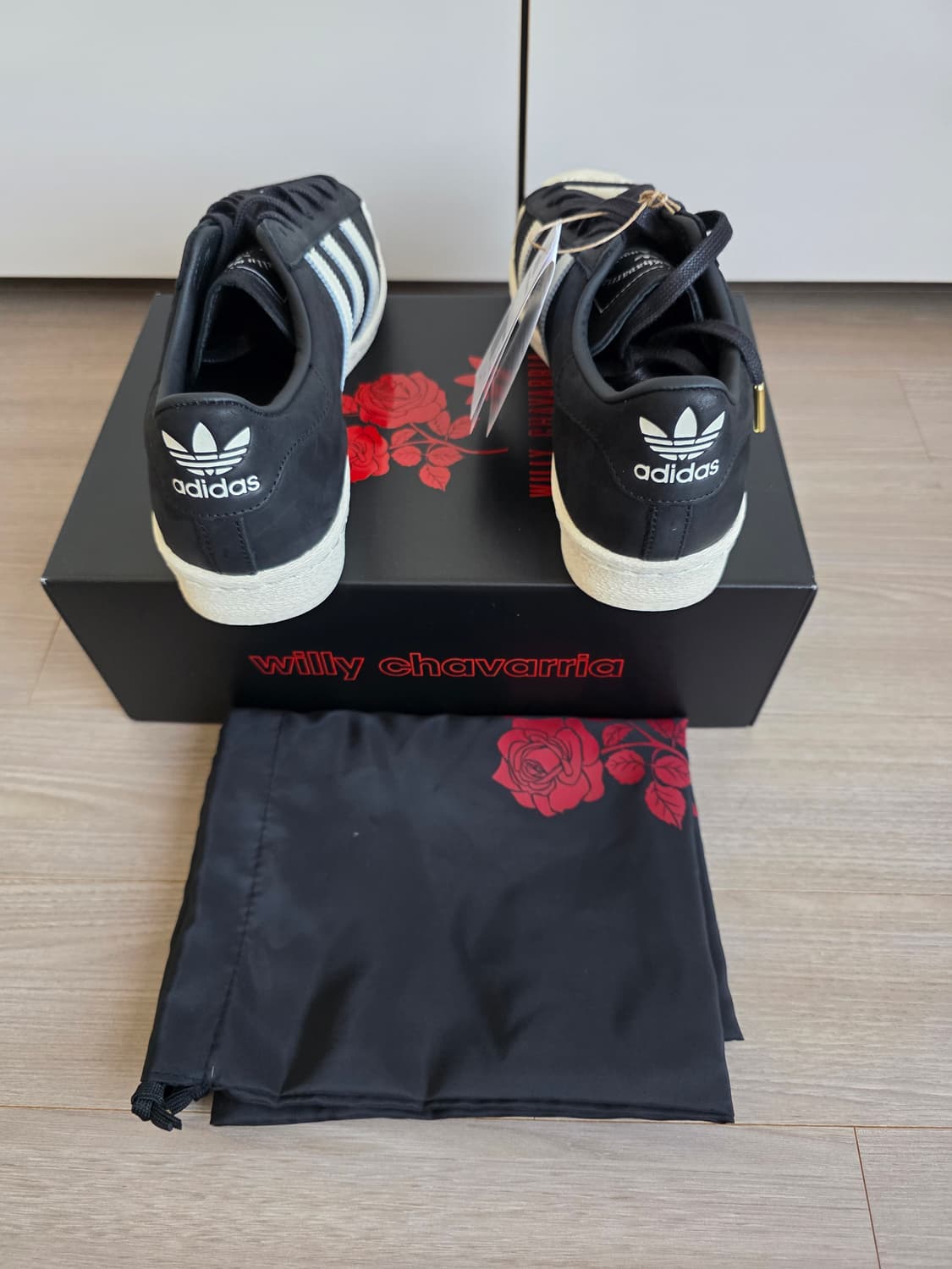 [260] 아디다스 x 윌리 차바리아 슈퍼스타 코어 블랙 크림 화이트 상품이미지3