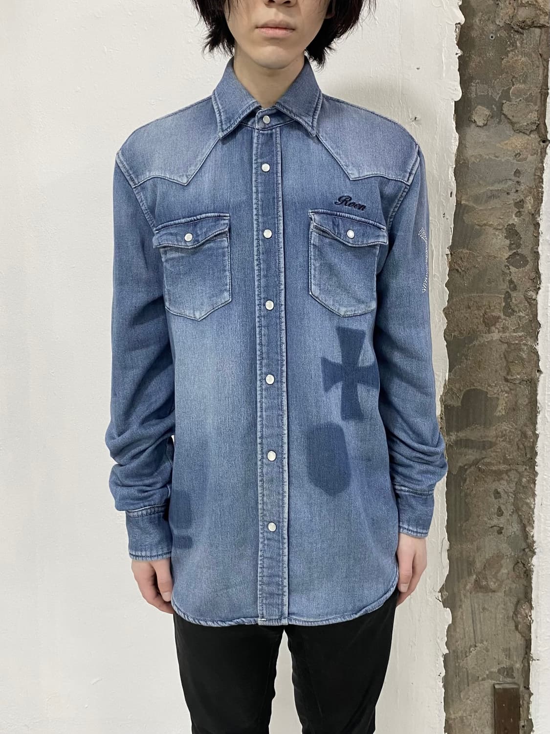 로엔 스트레치 데님 셔츠 상품이미지1