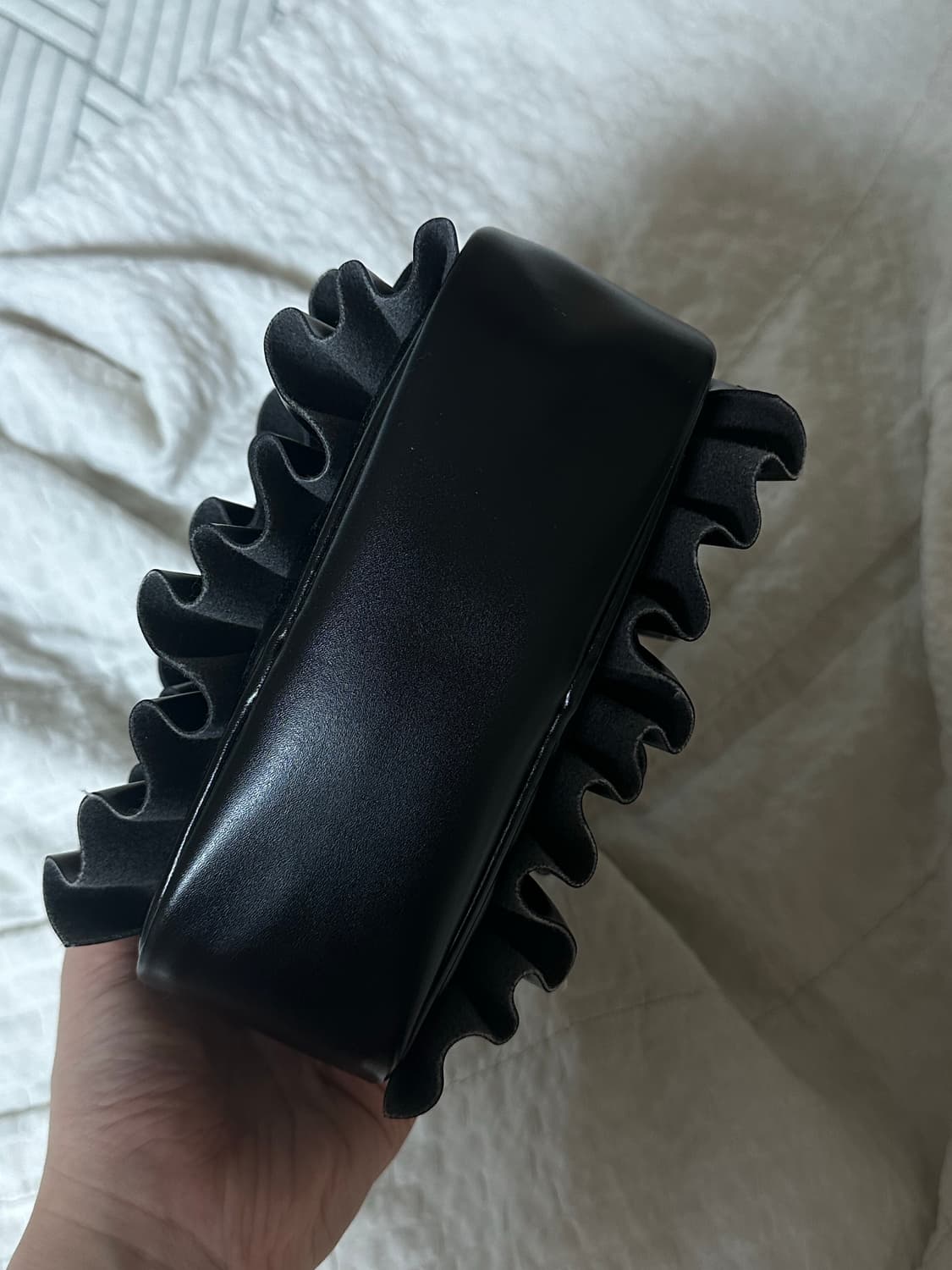 꼼데가르송 프릴백 블랙 상품이미지4
