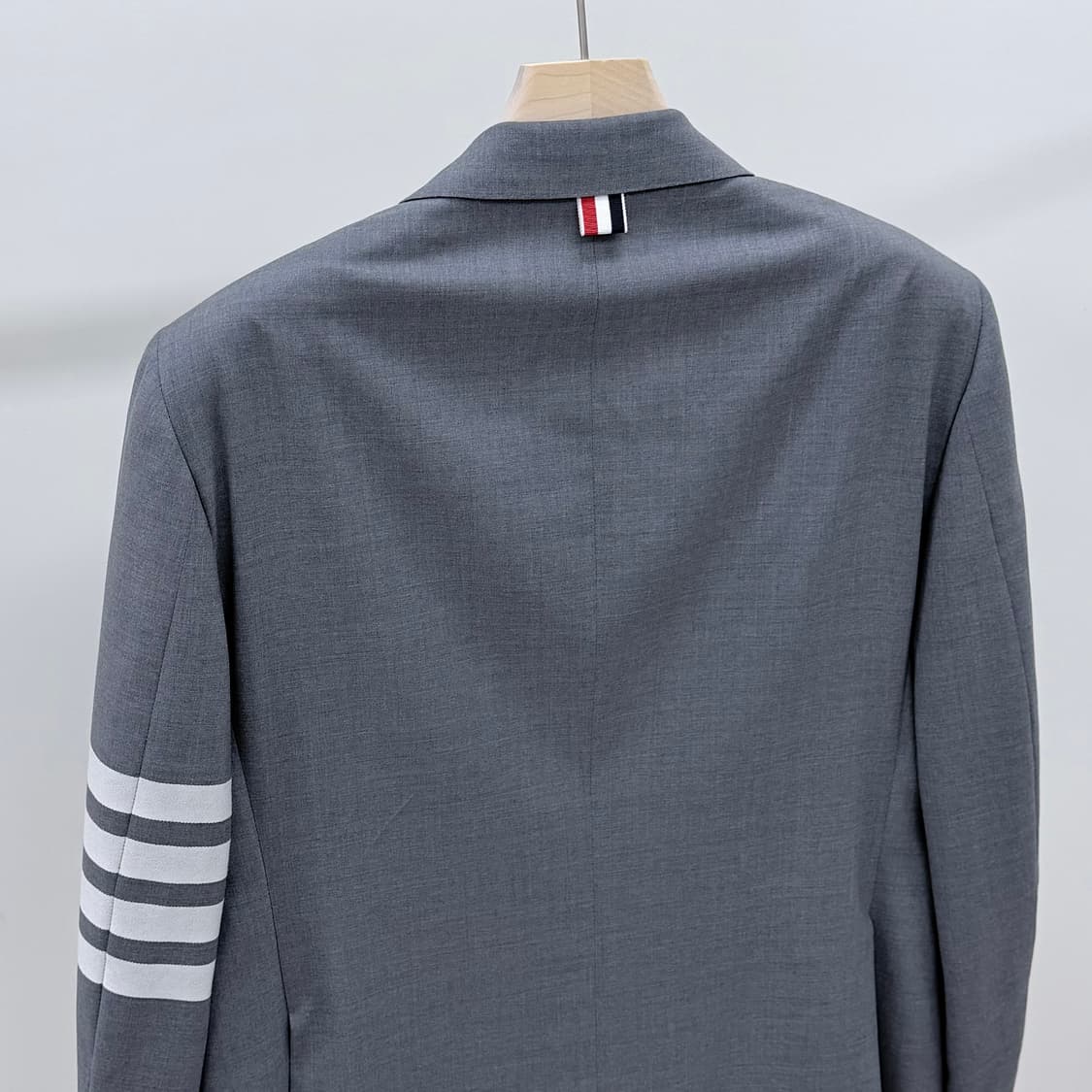 [미사용/3] 톰브라운 사선완장 위브 블레이저 자켓 정장 그레이 상품이미지6