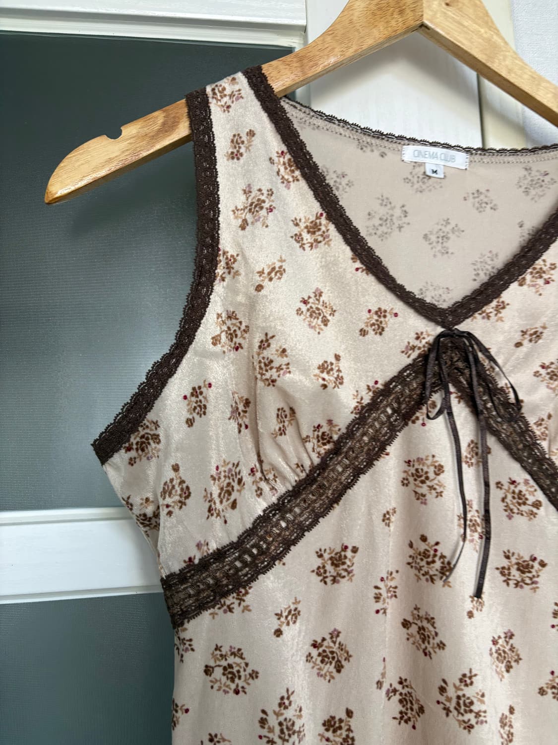 베이지 벨벳 잔꽃 슬리브리스 상품이미지2