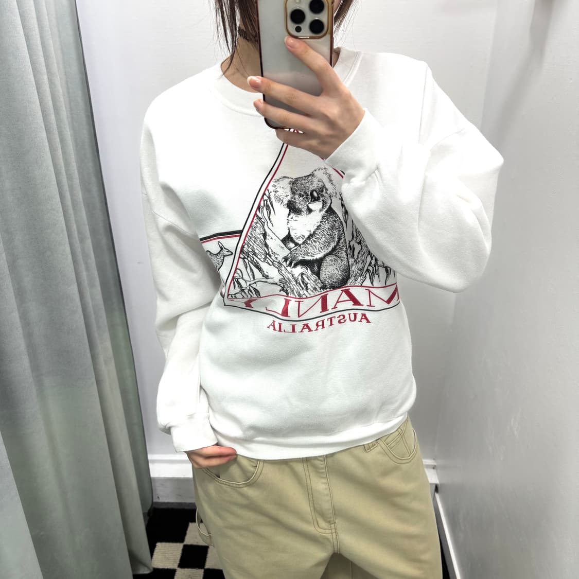 Future designs 화이트 코알라 스윗셔츠 상품이미지2