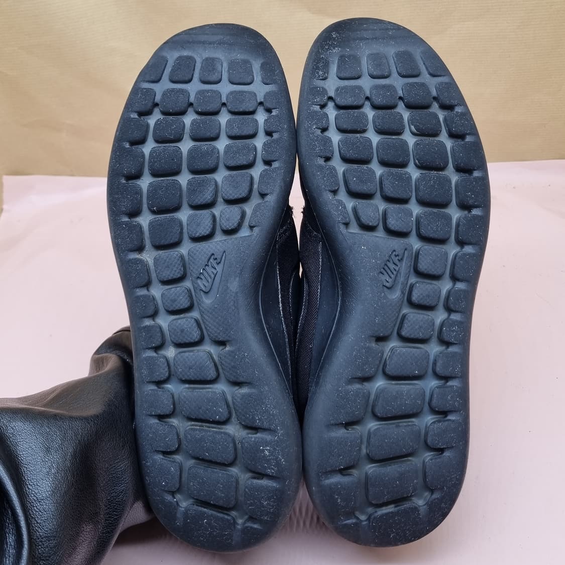 나이키 로쉬 2  올블랙 남성운동화270  상품이미지3