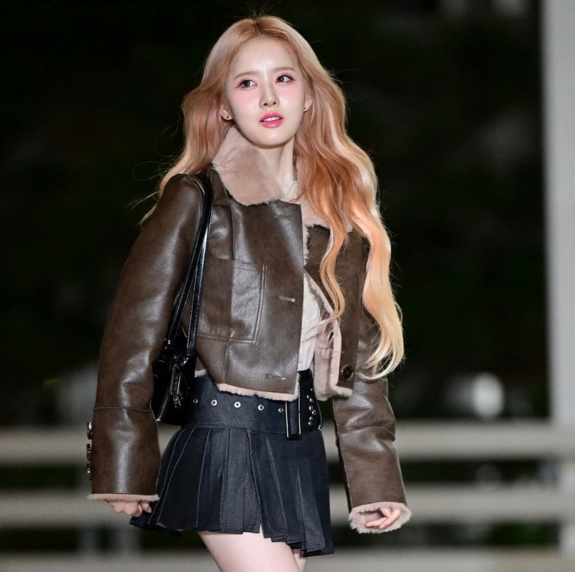 택O) [s] 낫유어로즈 숏 리버시블 레더 무스탕 브라운 상품이미지3