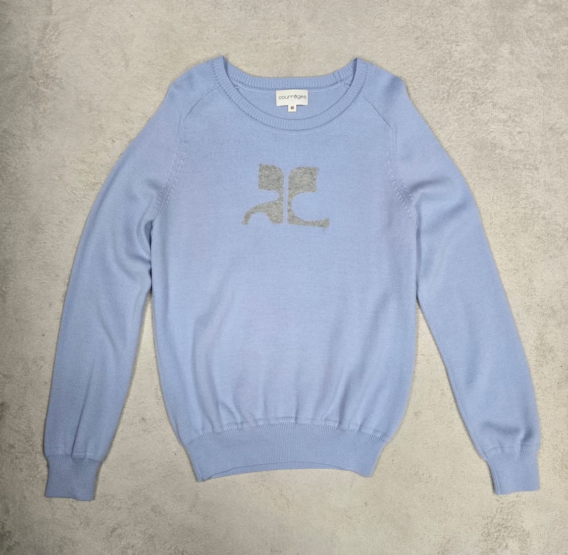 꾸레쥬 파스텔 블루 빅로고 니트 40 상품이미지1