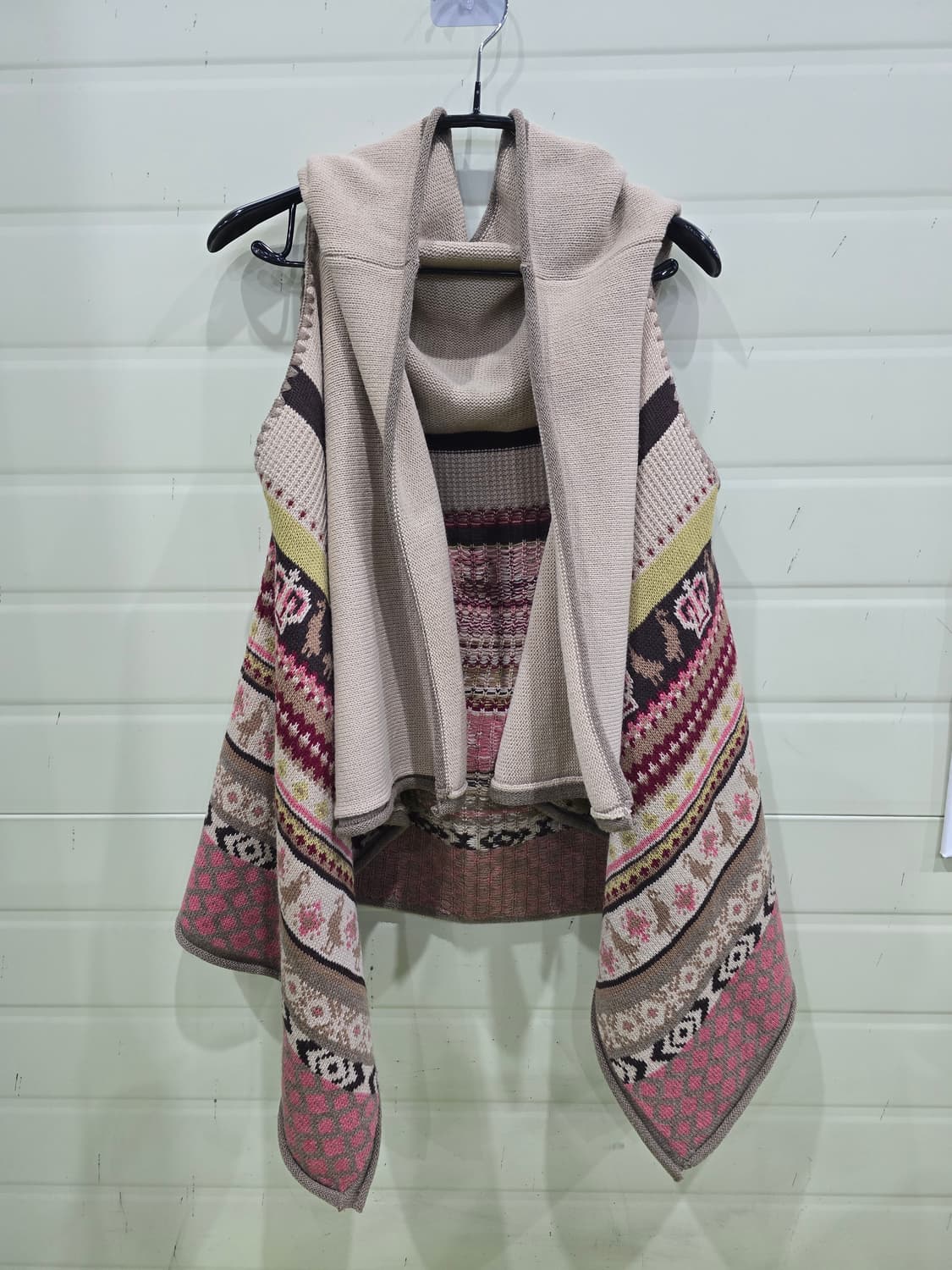 Thursday Island  패턴 니트 조끼 가디건 베이지 상품이미지1