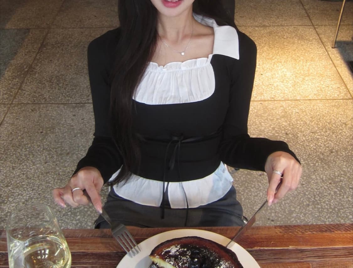낫유어로즈 클레어 탑 블랙 상품이미지1
