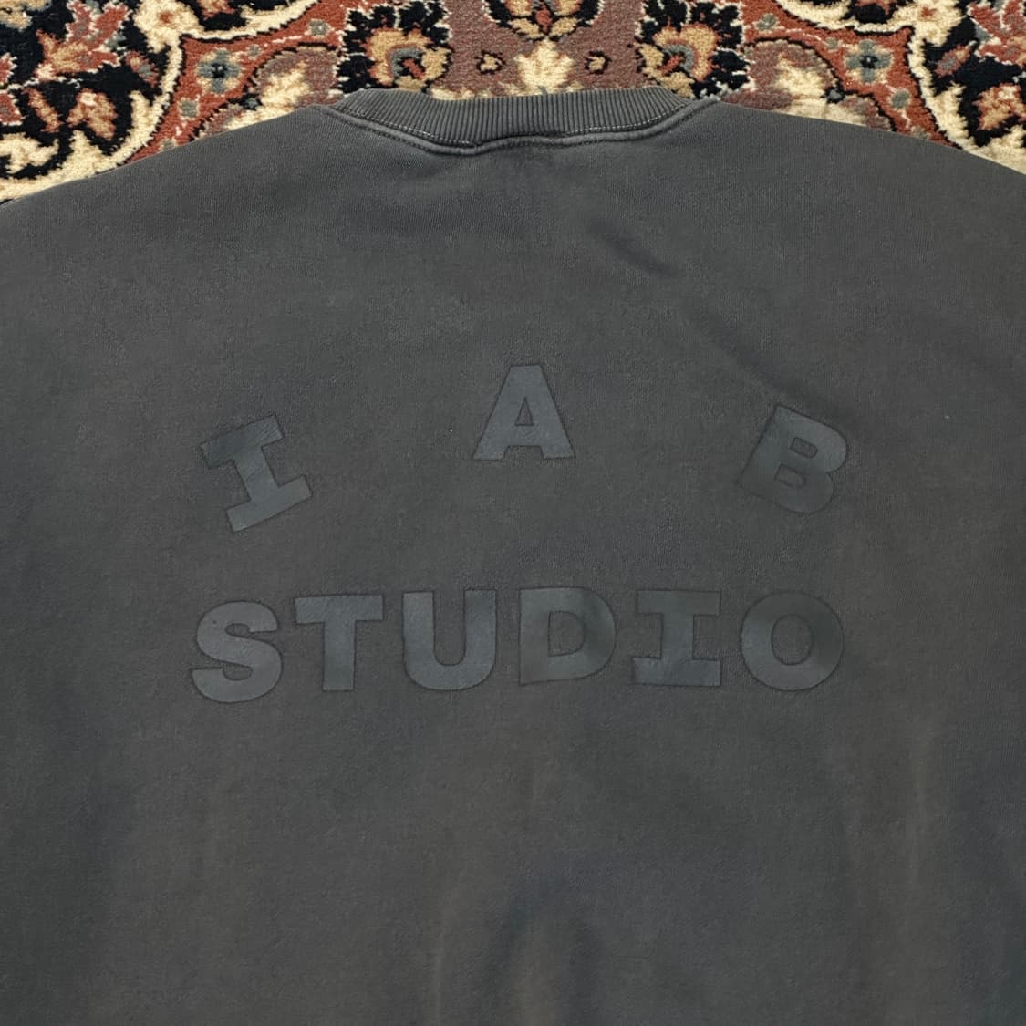 IAB 아이앱 스튜디오 피그먼트 맨투맨 (M-L) 상품이미지4