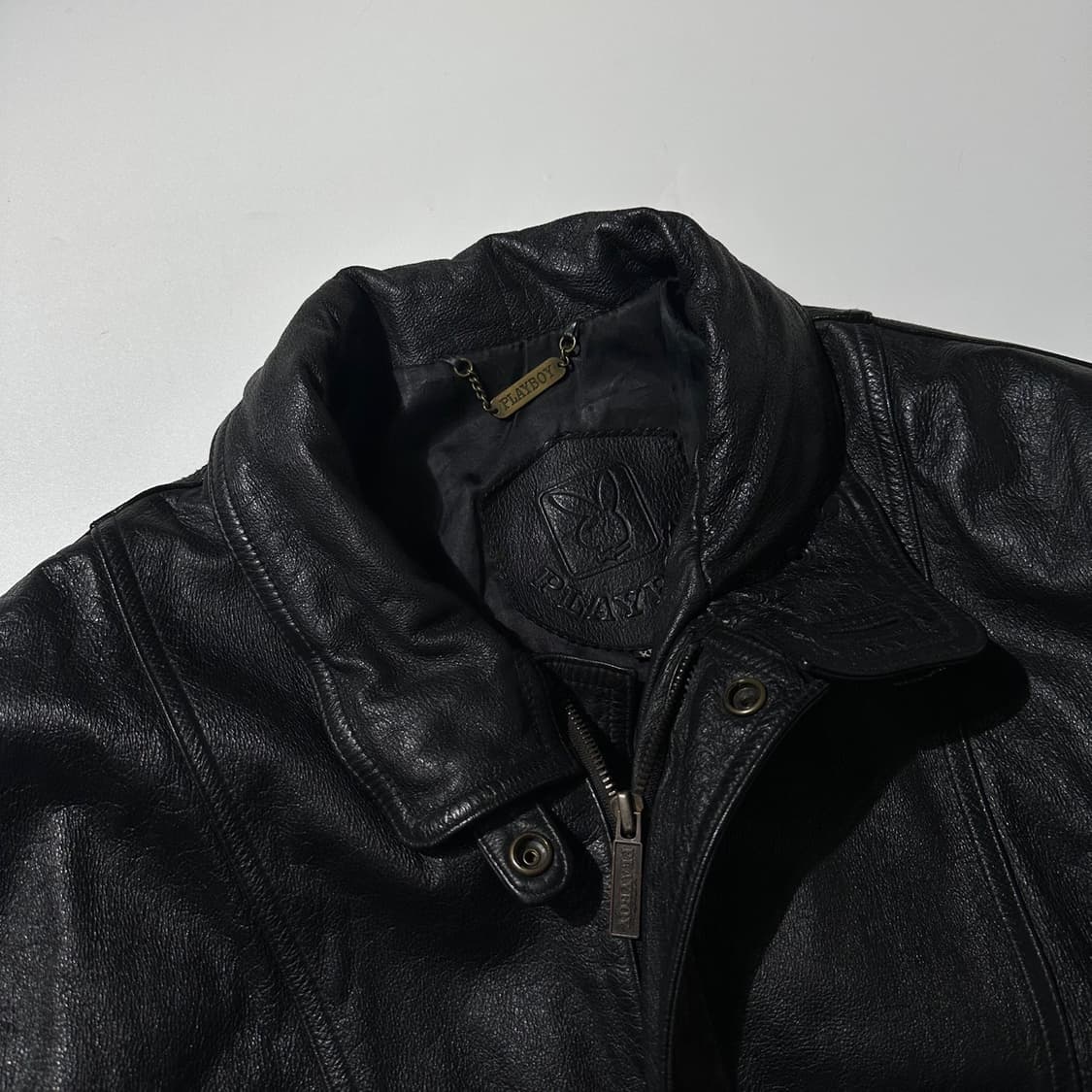 플레이보이 램스킨 봄버 자켓 블랙 상품이미지4