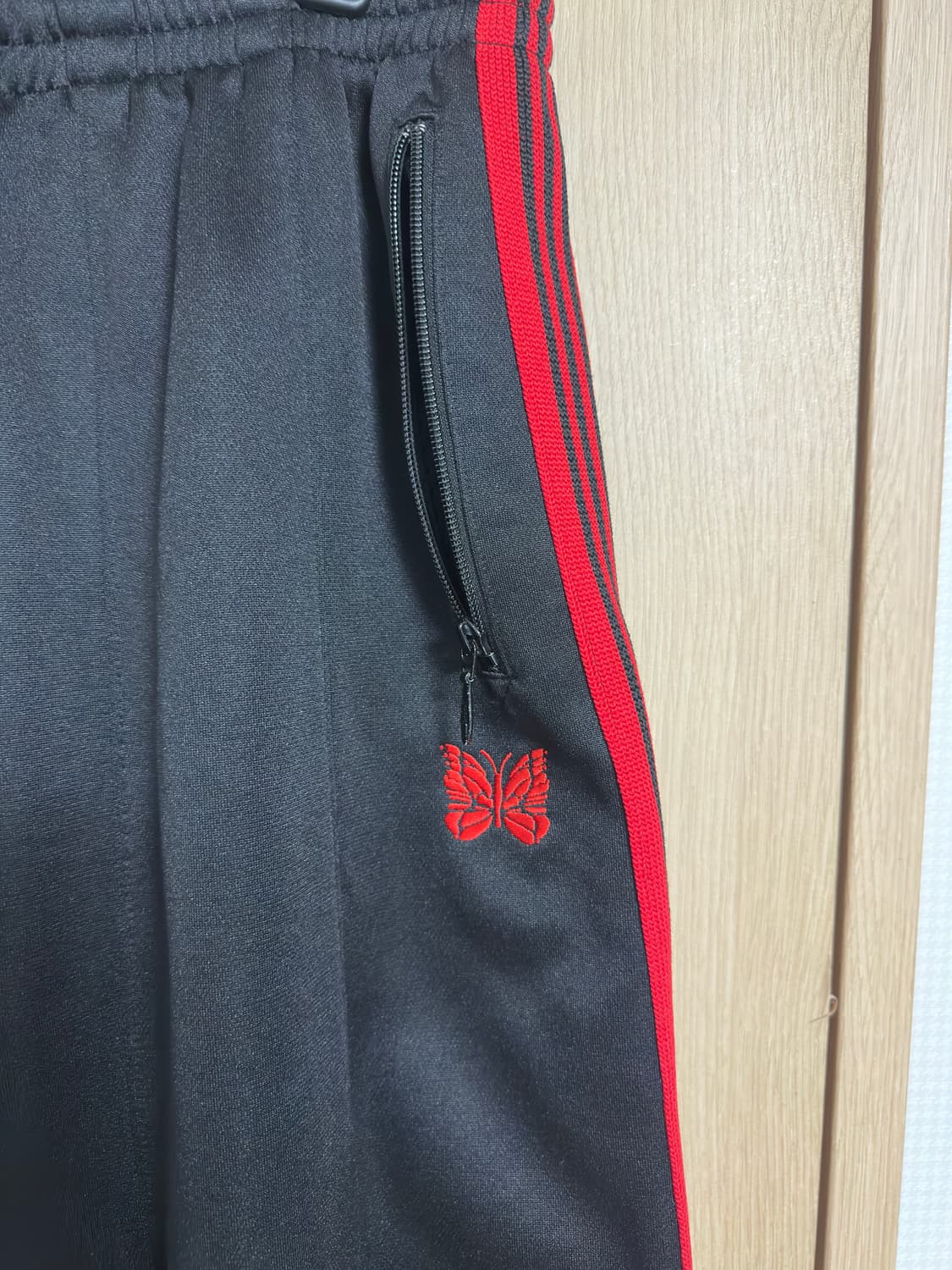 니들스 x LHP H.D. 트랙 팬츠 폴리 스무스 블랙 레드 S사이즈 상품이미지5