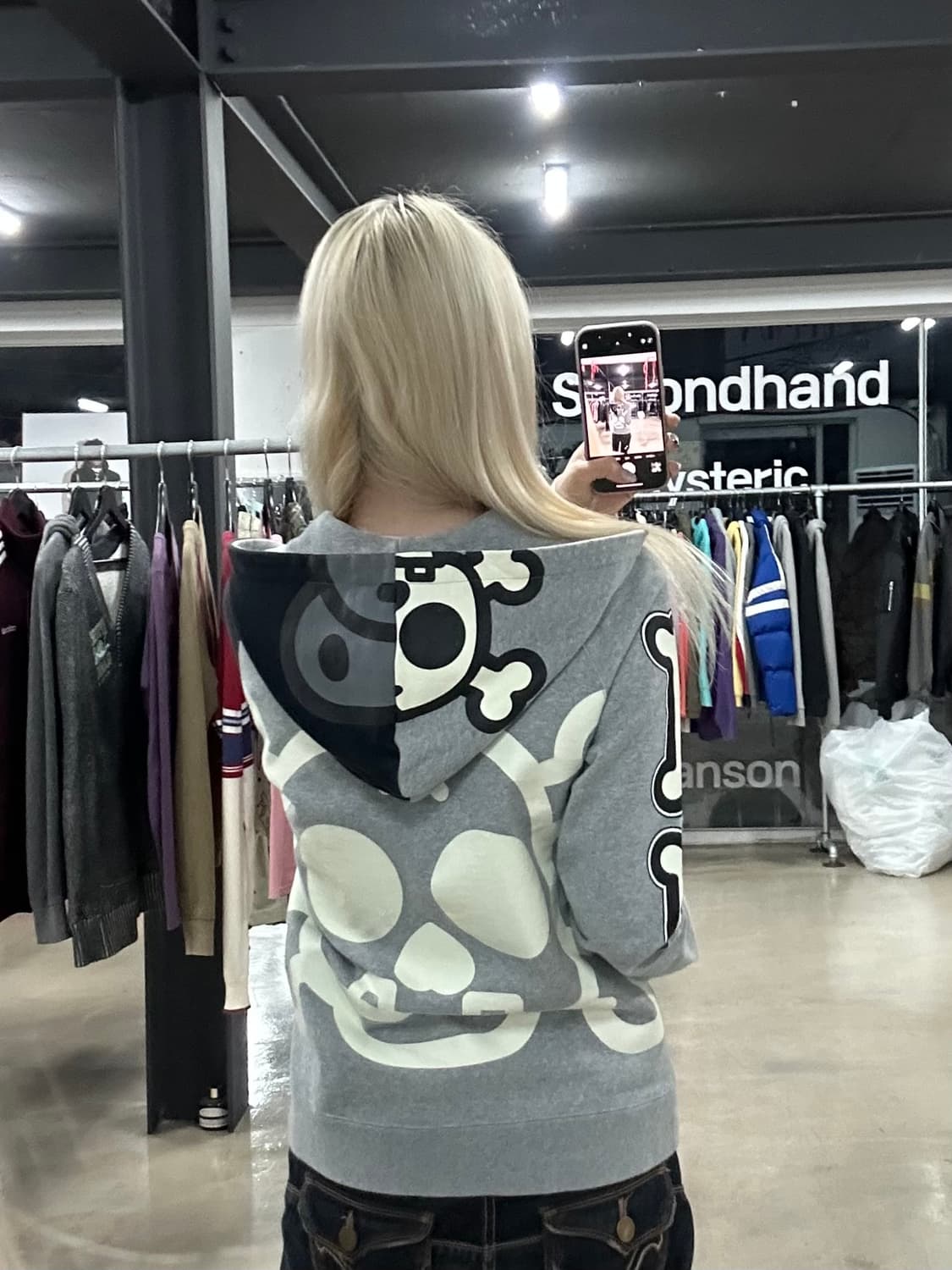 베이프 마일로 스컬 후드 집업 상품이미지1