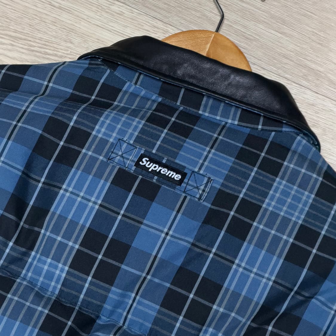 슈프림 레더카라 체크 퍼피 패딩 상품이미지6