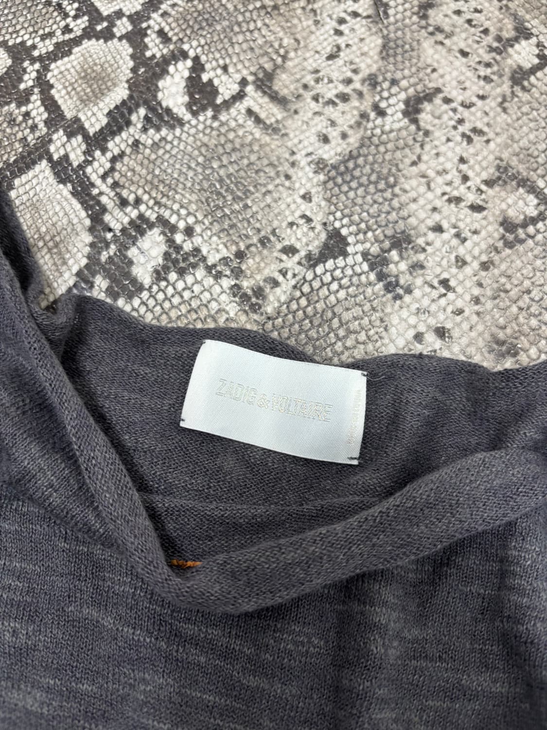 “Zadig&Voltaire” U Neck Grey Sleeve 상품이미지7