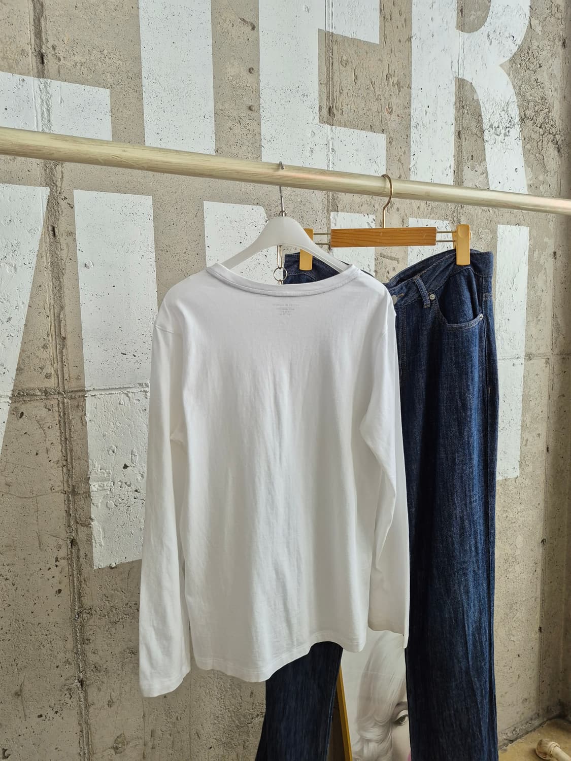 타미힐피거 소재보장 흰색 긴팔티셔츠 (수납 상품이미지4