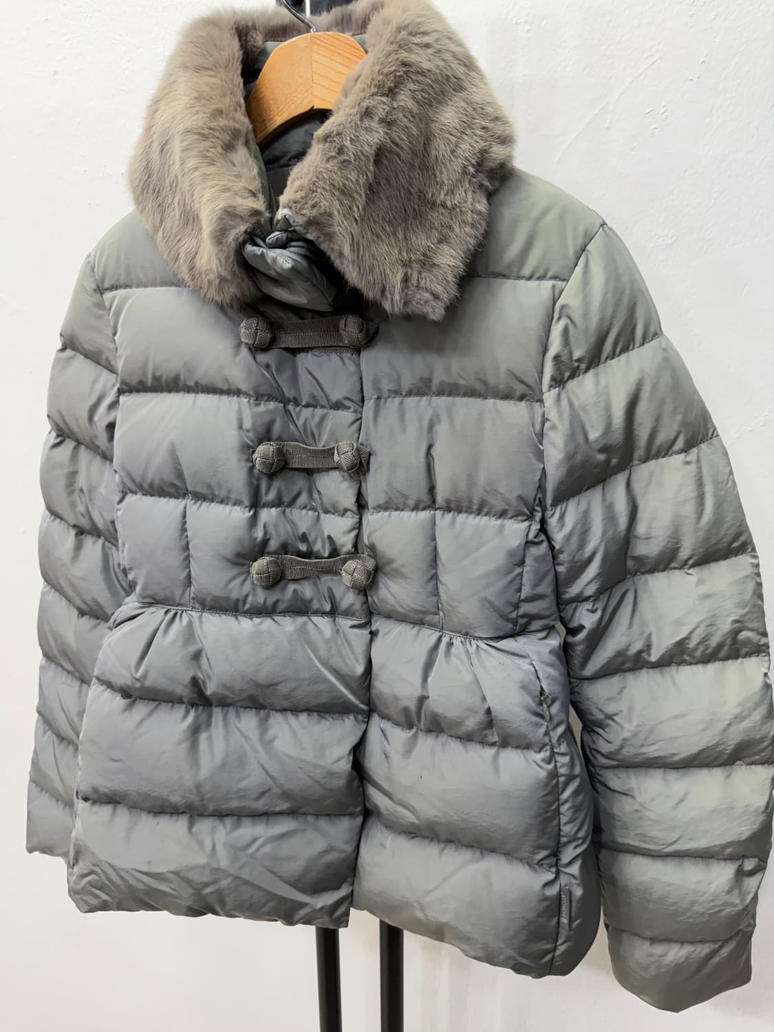 정품) 몽클레어 여성 퍼 트리밍 패딩 1 상품이미지2