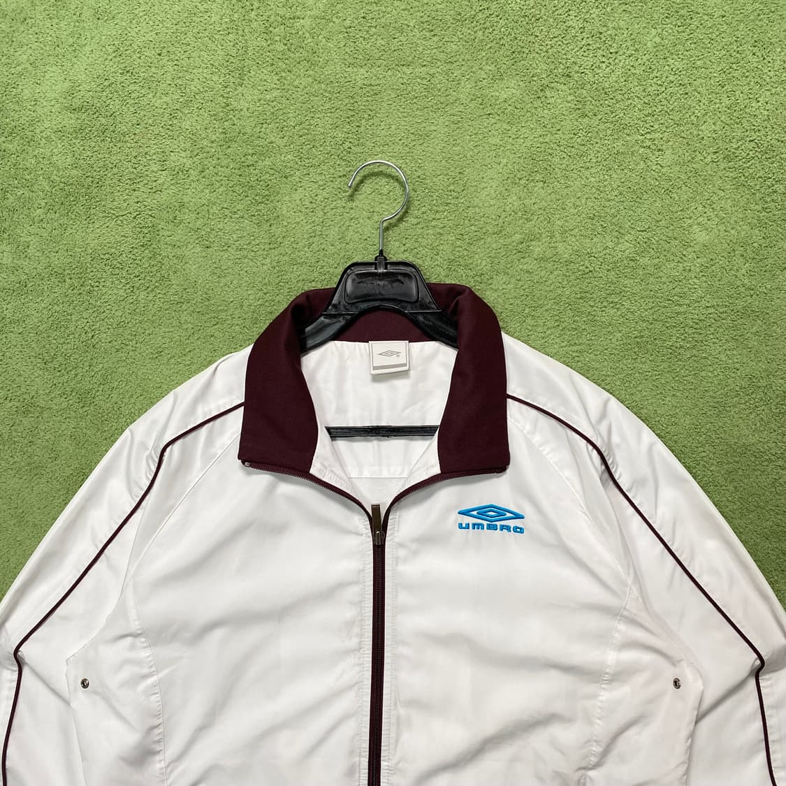 엄브로 화이트 윈드브레이커 집업 상품이미지2