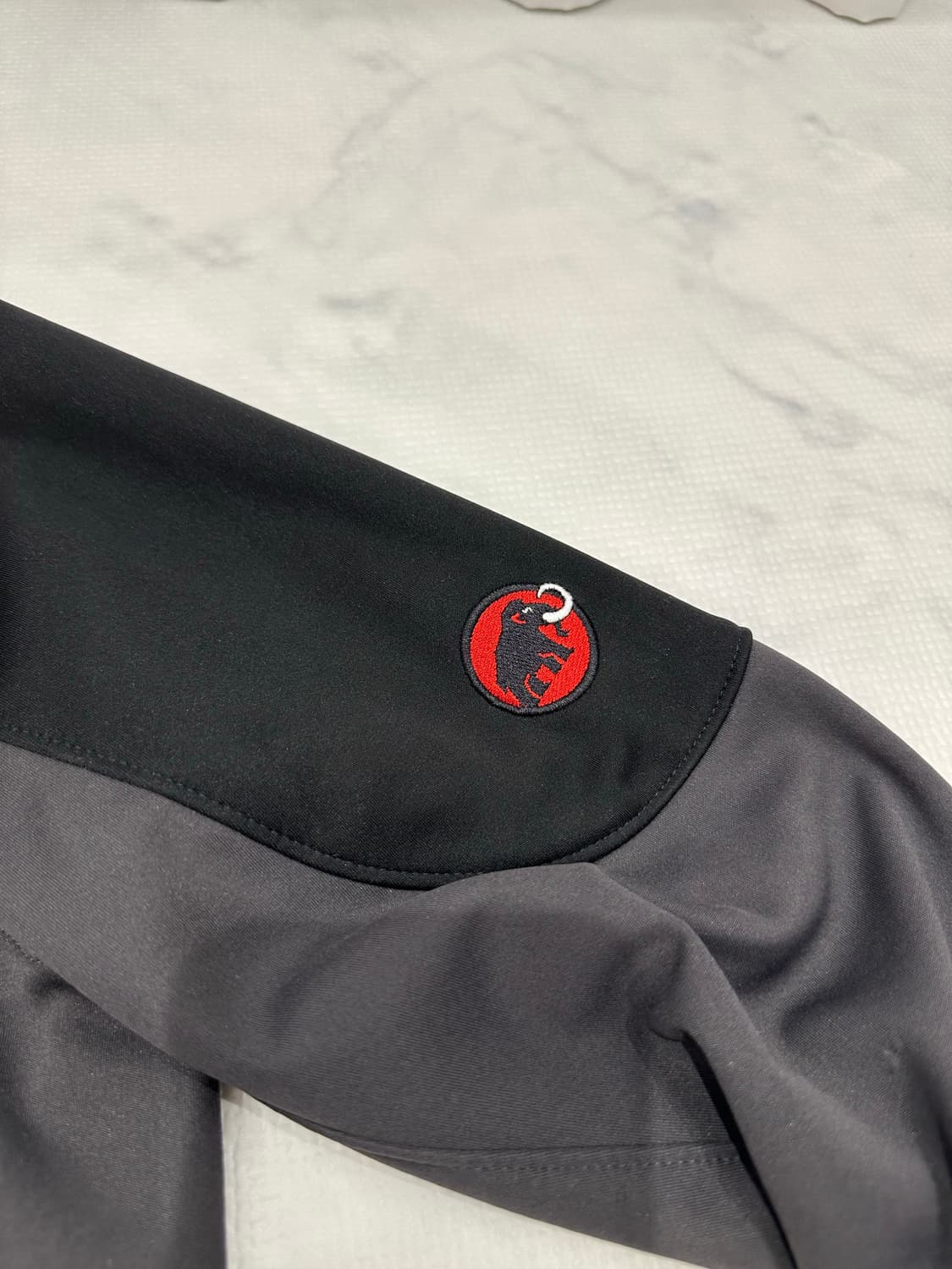 마무트 소프트쉘 윈드스토퍼 방풍 자켓 M 상품이미지3