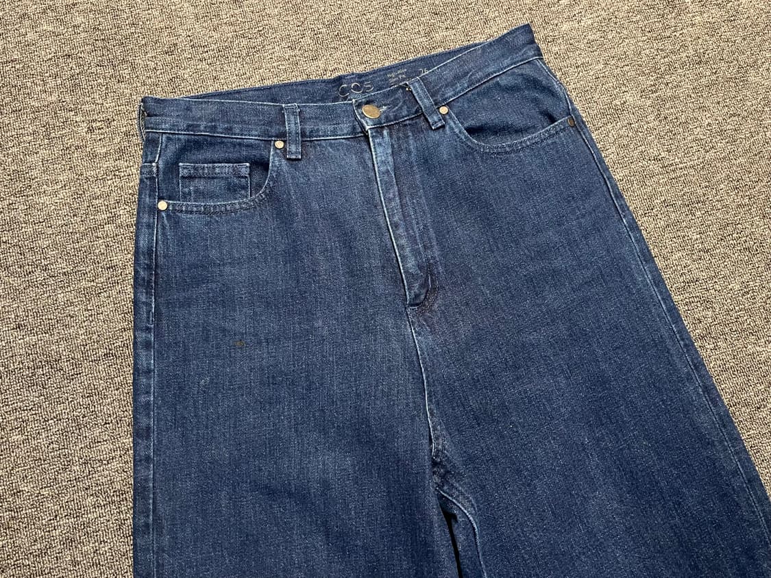 [27~28] 코스 COS 하이라이즈 테이퍼드핏 데님진 상품이미지2