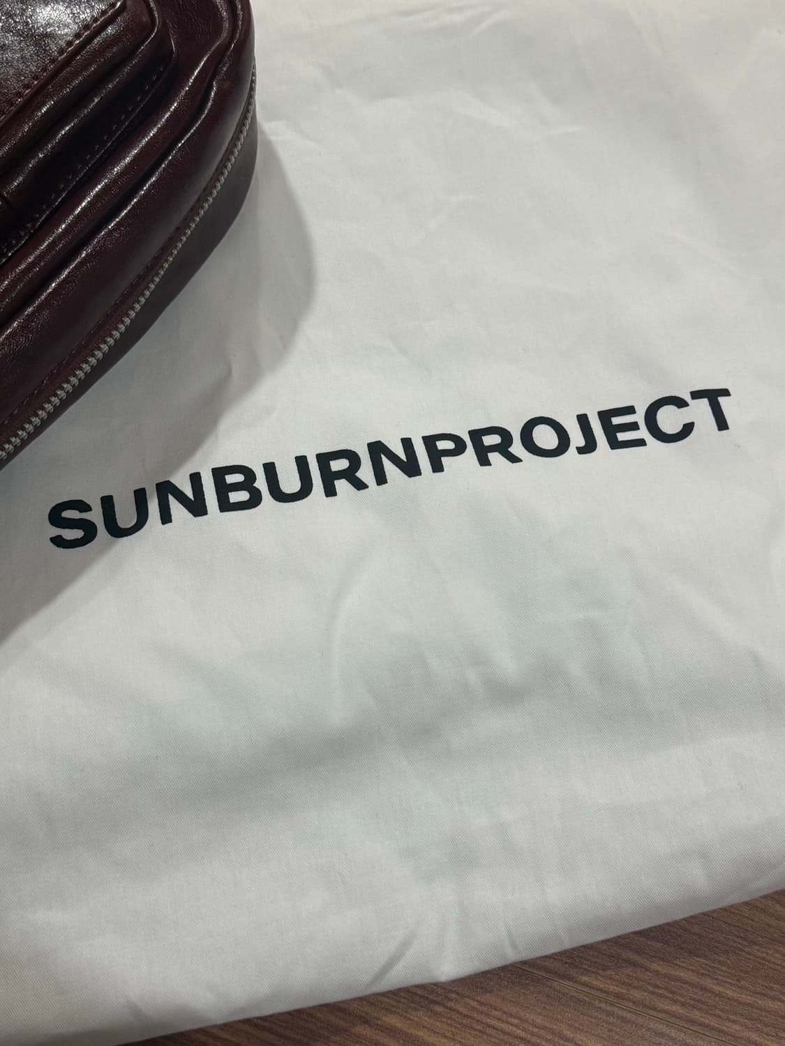 썬번프로젝트 더블 포켓 숄더백 버건디 상품이미지8